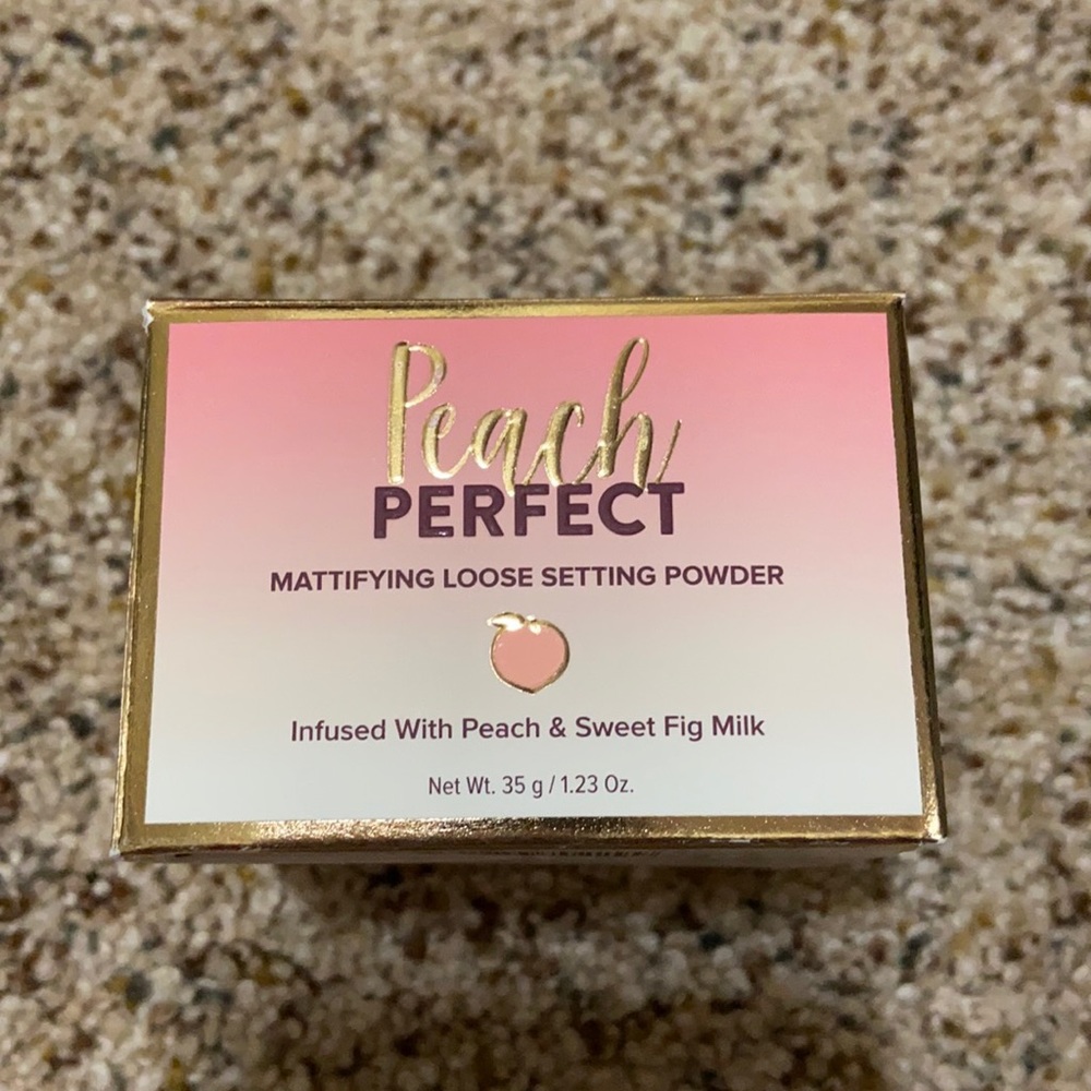 Too Faced Peach Perfect Mattifying Setting Powder